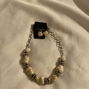 This necklace set is stones